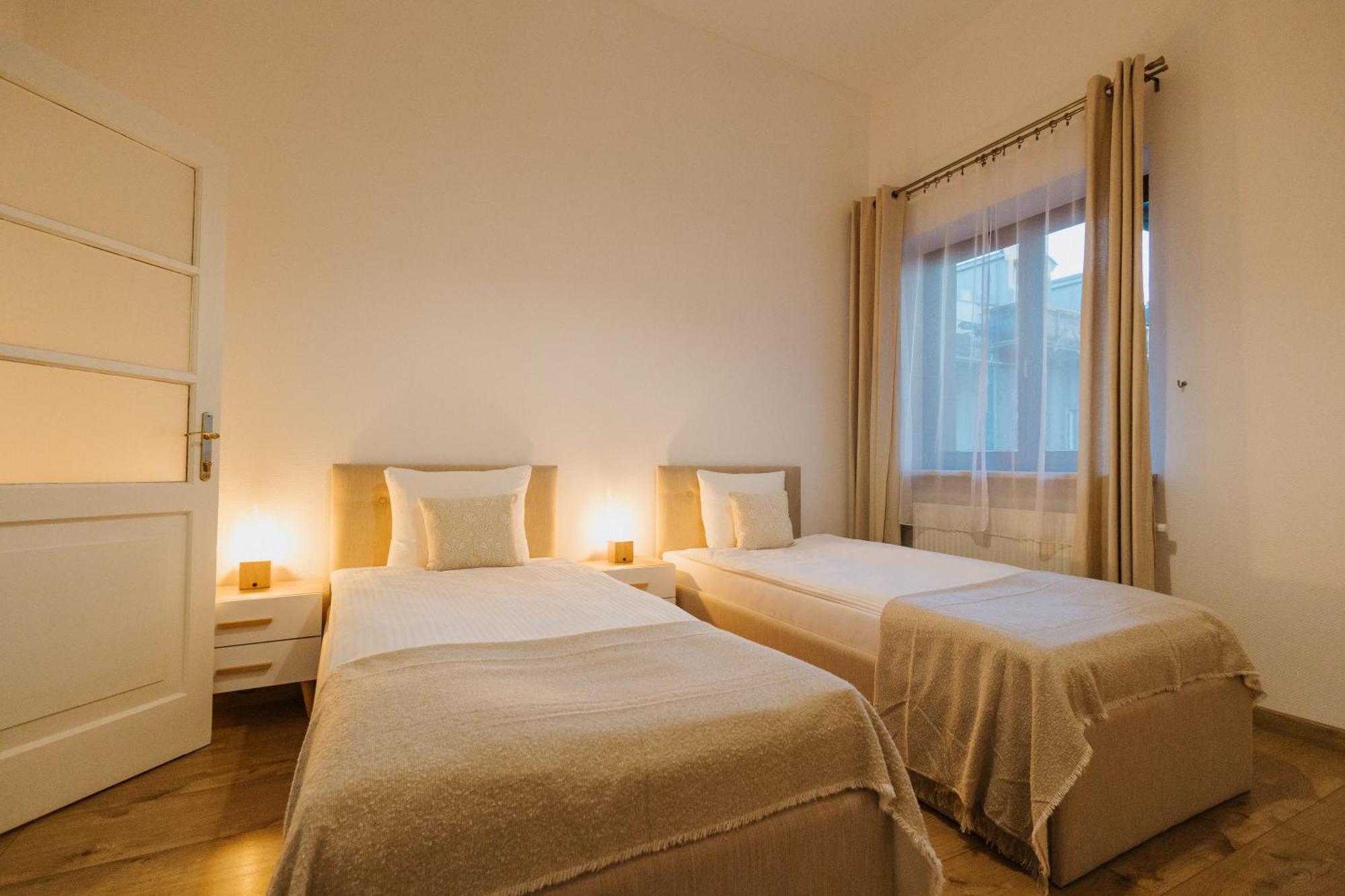 Atticus Apartments Krasków Eksteriør bilde