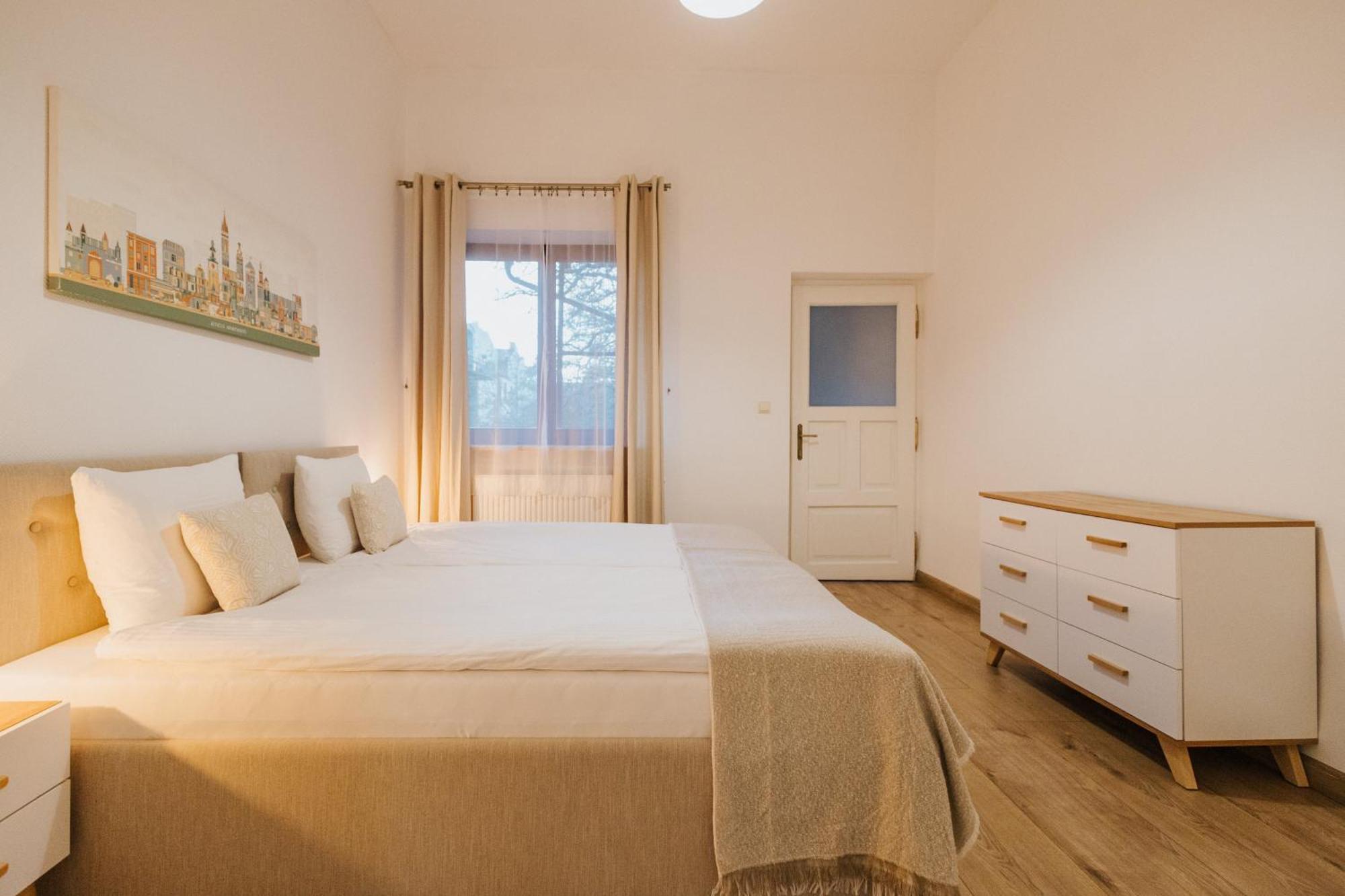 Atticus Apartments Krasków Eksteriør bilde