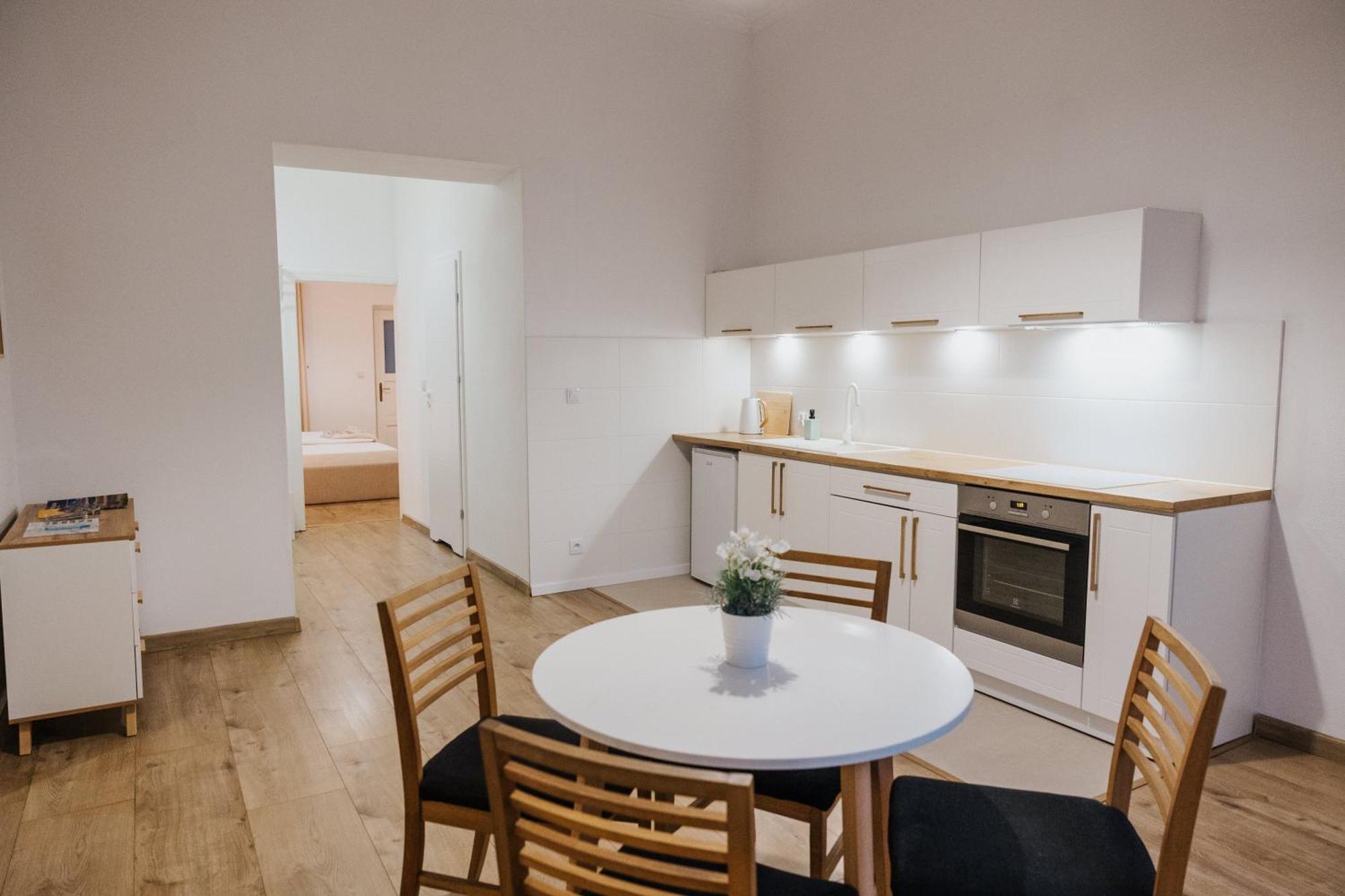 Atticus Apartments Krasków Eksteriør bilde