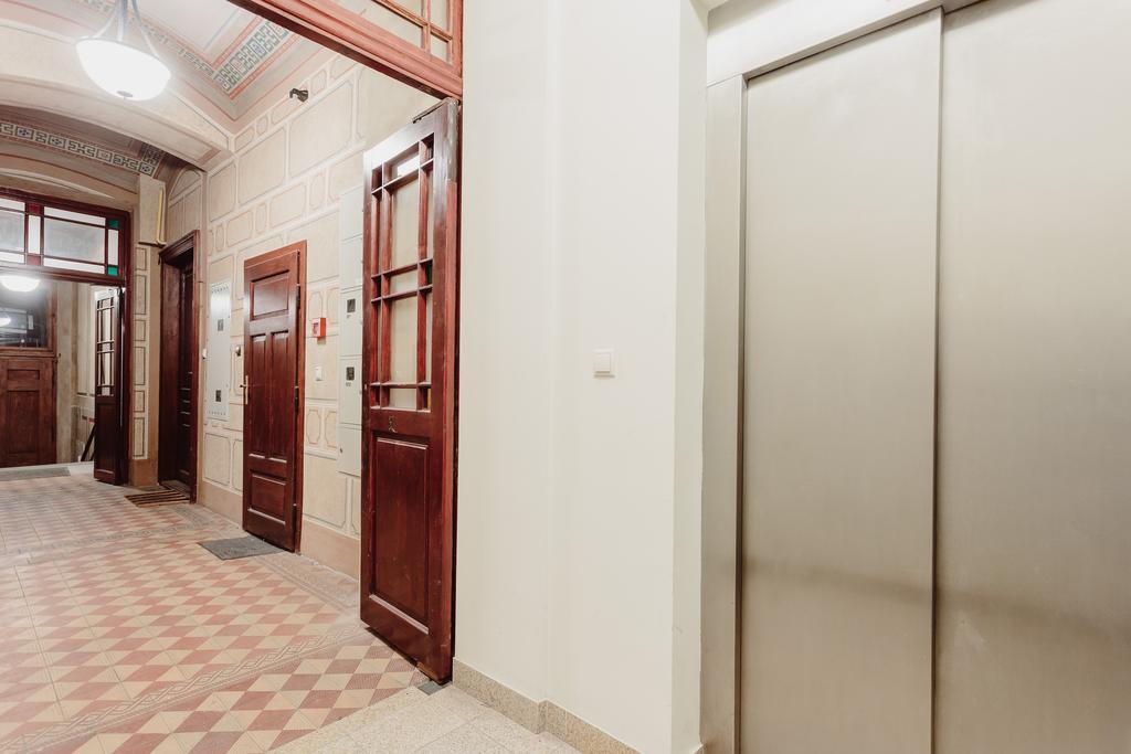 Atticus Apartments Krasków Eksteriør bilde