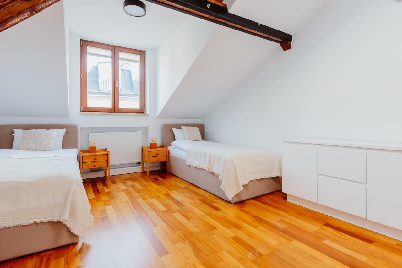 Atticus Apartments Krasków Eksteriør bilde