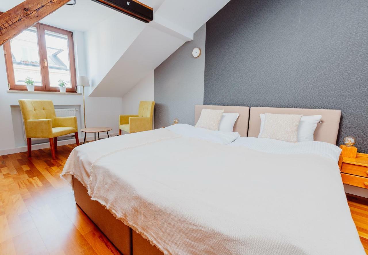 Atticus Apartments Krasków Eksteriør bilde
